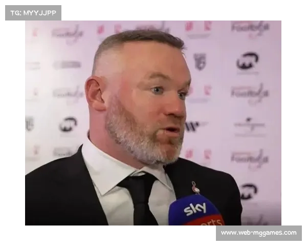 曼联后卫马奎尔确认因伤缺阵,达洛特出战成疑影响后防稳定性 曼联后卫马奎尔确认因伤缺阵,达洛特出战成疑影响后防稳定性